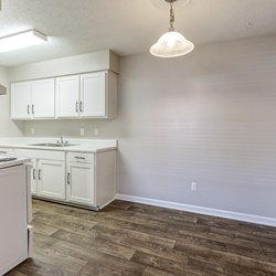 kitchen at Retreat at Palm Pointe located in North Charleston, SC