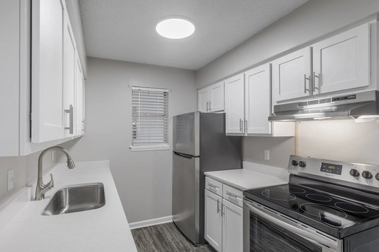 kitchen at Retreat at Palm Pointe located in North Charleston, SC